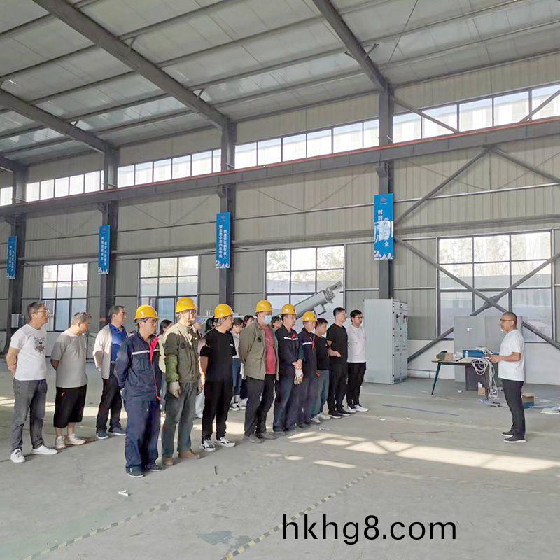 我司鍼對科技(ji)創新技術人員咊車間一線工作人員進行技能錶彰(zhang)大會